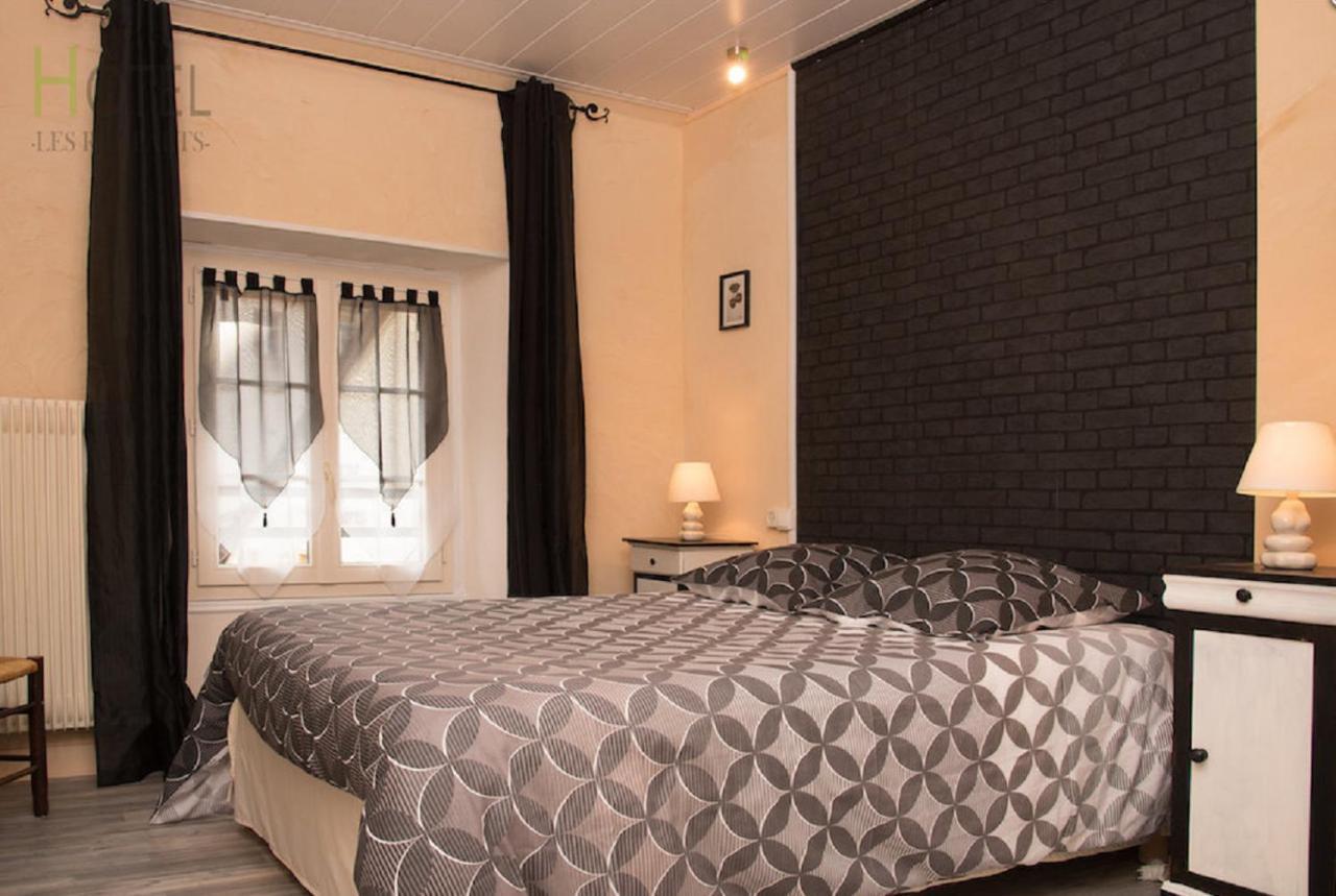Hotel Les Remparts Nozeroy Eksteriør billede