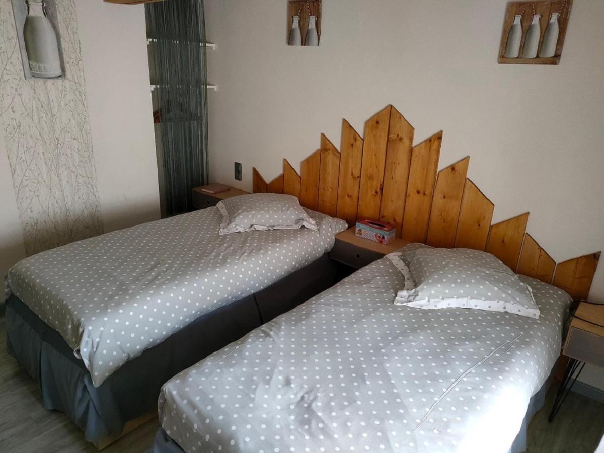 Hotel Les Remparts Nozeroy Eksteriør billede