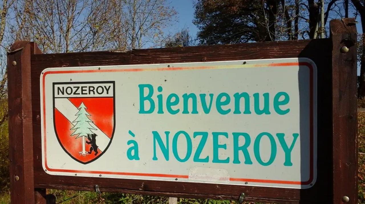 Hotel Les Remparts Nozeroy Eksteriør billede