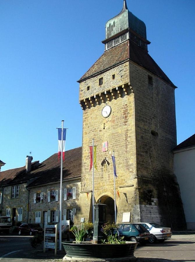 Hotel Les Remparts Nozeroy Eksteriør billede