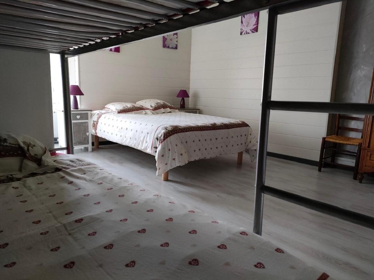 Hotel Les Remparts Nozeroy Eksteriør billede