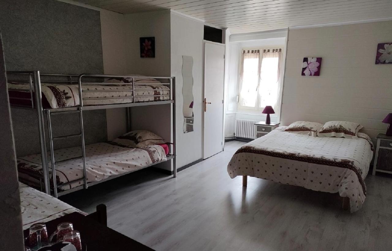 Hotel Les Remparts Nozeroy Eksteriør billede